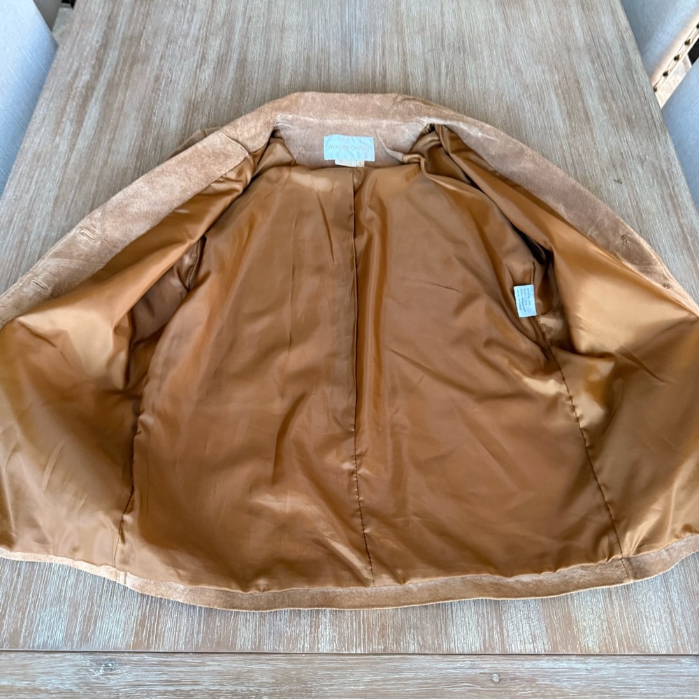 Vintage 90’s Margaret Godfrey 100% leather suede jacket, camel, 6 - Picture 3 of 7